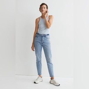 Like NEW H&M Light wash denim mom jeans size 8